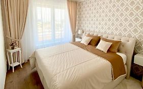 Die Oase - Luxurious Apartment Near The City Center With Free Parking